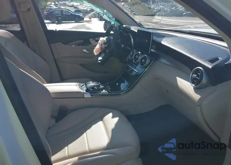 2018 Mercedes-Benz Glc 300 4Matic from USA, damaged, VIN WDC0G4KBXJV032213